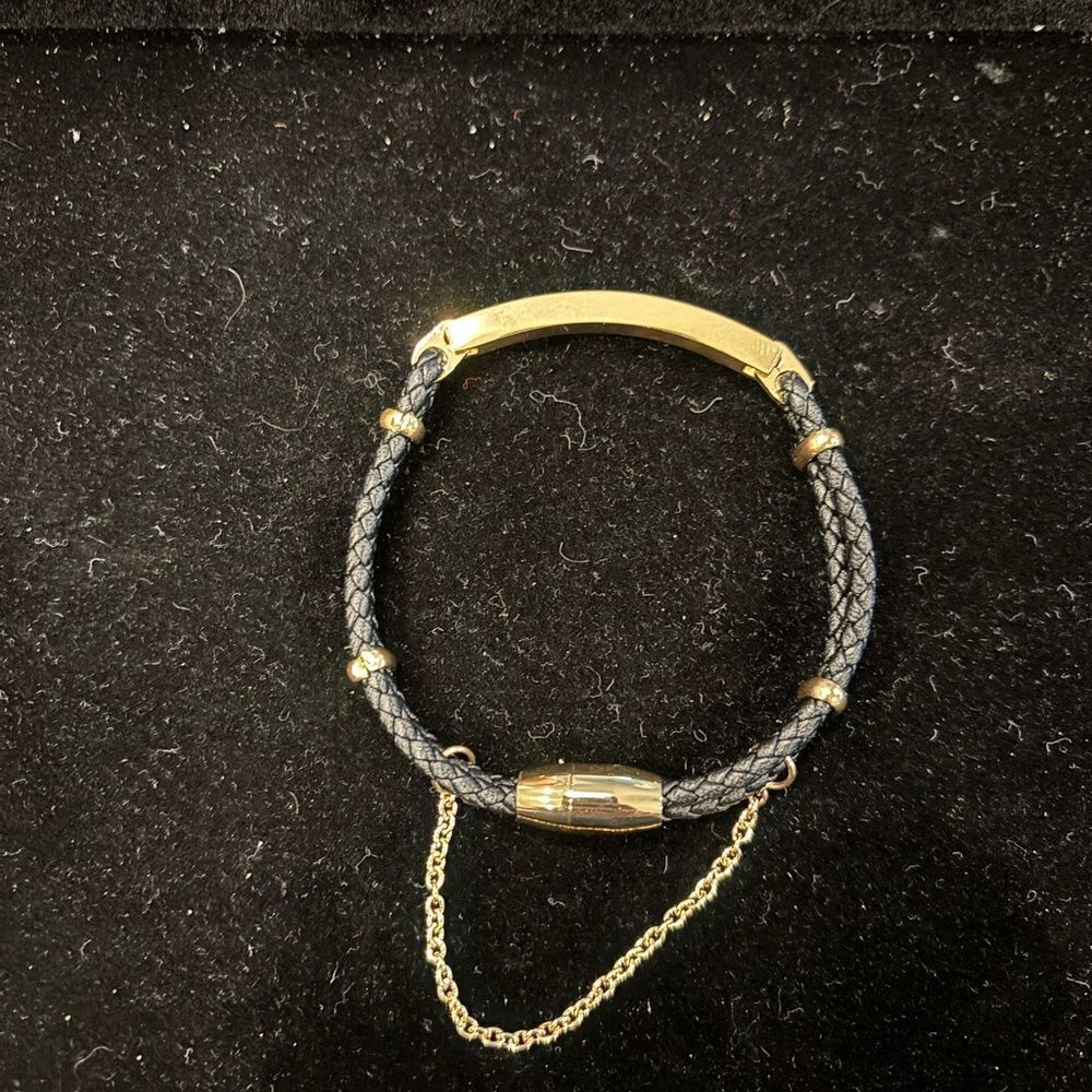 Tocara Lucinda Gold and Black Bracelet with Safety Chain Magnetic Clasp NWOT - Picture 4 of 5